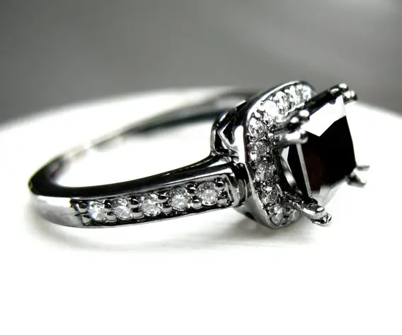 Black diamond engagement rings popularity