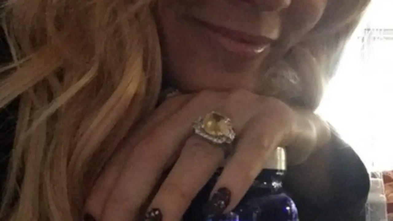 Jenny Mccarthy S 10 Carat Square Cut Yellow Sapphire Ring