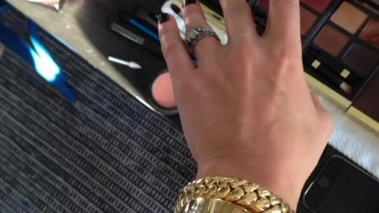 anna paquin wedding ring