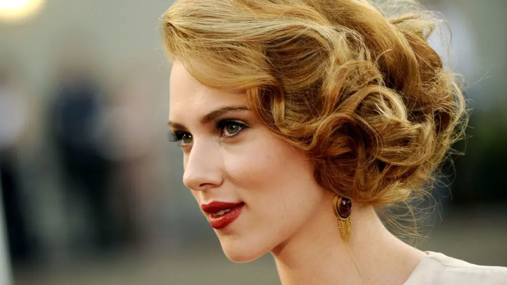 Scarlett-Johansson-Net-Worth | The Engagement Ring Bible