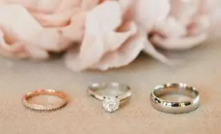 small_Fustany-Weddings-Photos_You_Must_Take_of_Your_Wedding_Dress_and_Accessories-Bride_Engagement_Ring-2