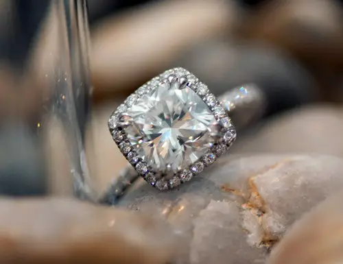 cushion-cut-diamond