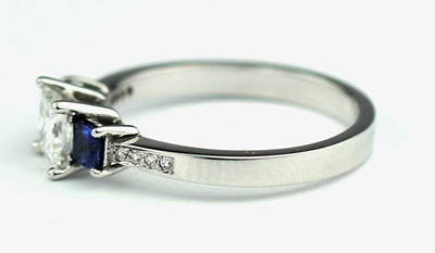 three-stone-diamond-and-sapphire-ring-2