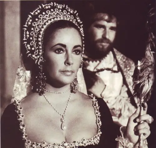 gracie-jewellery-elizabeth-taylor-richard-burton-la-peregrina