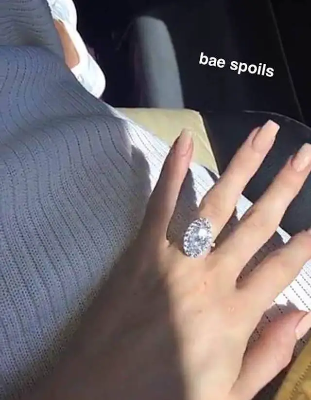 Kylie-Jenner-engagement-ring (1)