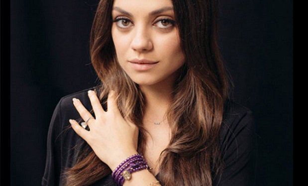 mila-kunis-bracelet-120114