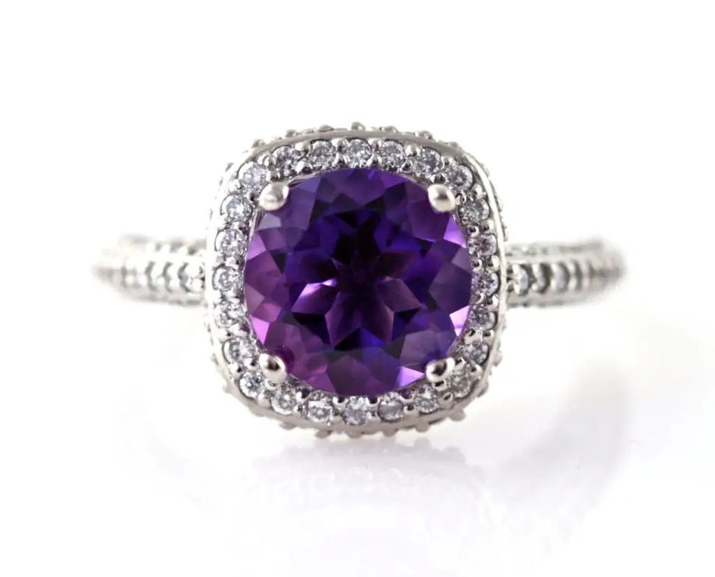 amethyst-engagement-rings