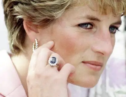 princess-diana-engagement-ring-3