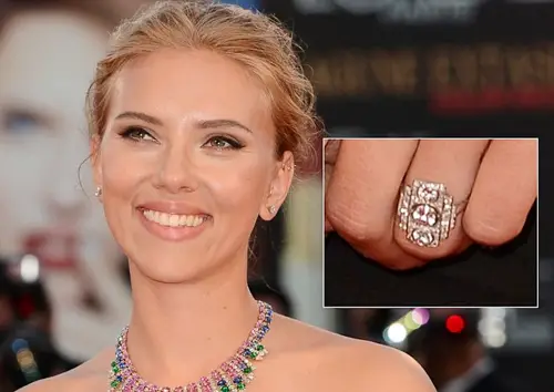 Scarlett-Johansson-Diamond-Engagement-Ring-New2