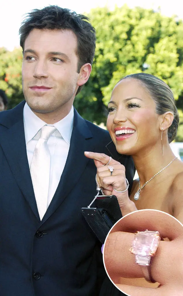 rs_634x1024-160325130234-634.Jennifer-Lopez-Ben-Affleck-Engagement-Ring.ms.032516