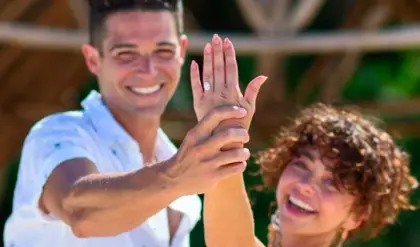 Sarah hyland's engagement ring