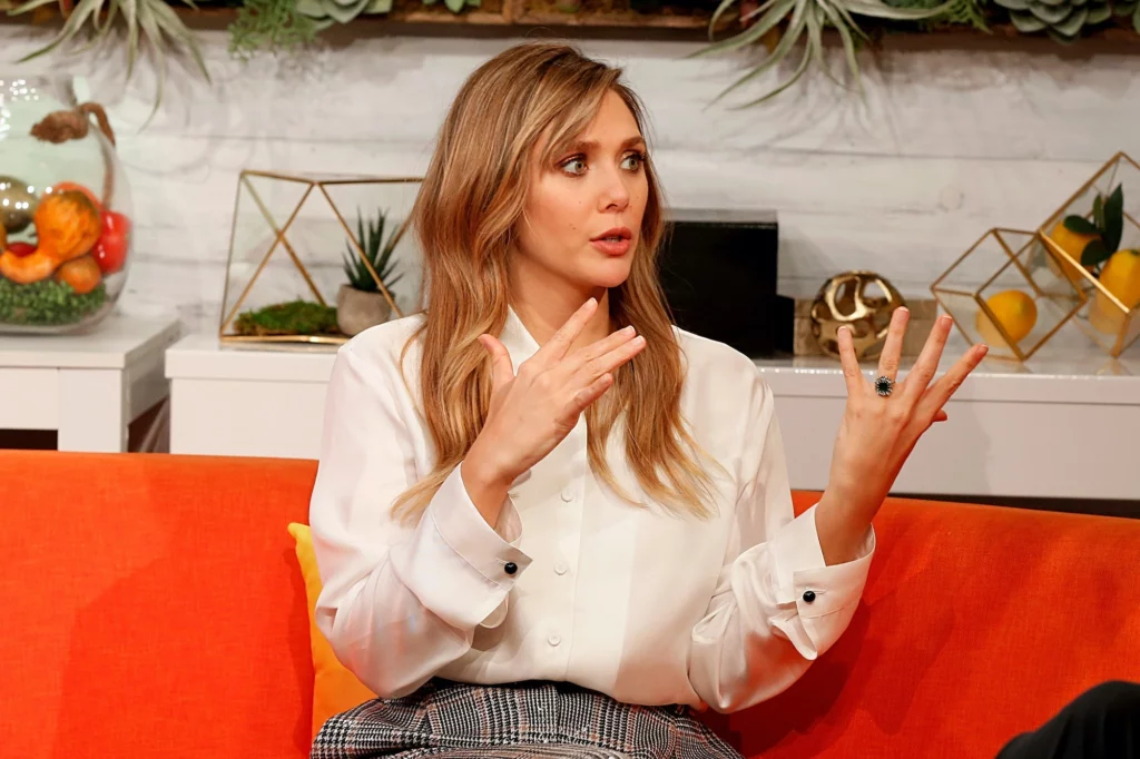 Elizabeth Olsen engagement ring