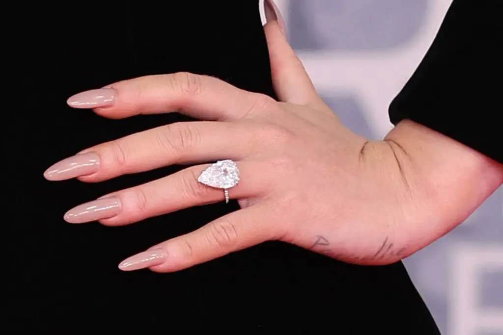 Adele's engagement ring