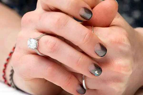 Anne Hathaway's Engagement Ring