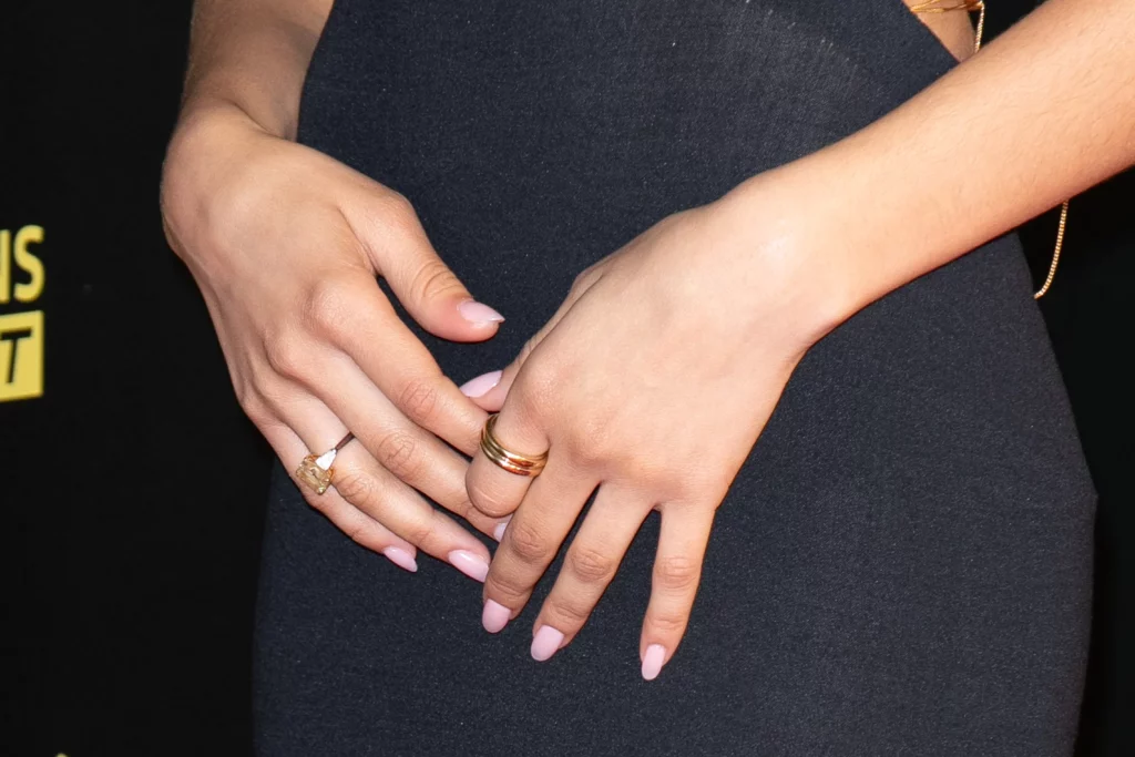 Zendayas engagment ring