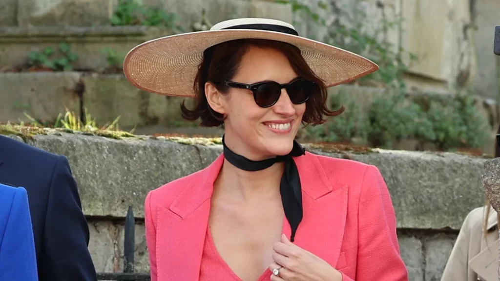 Phoebe Waller Bridge engagement ring