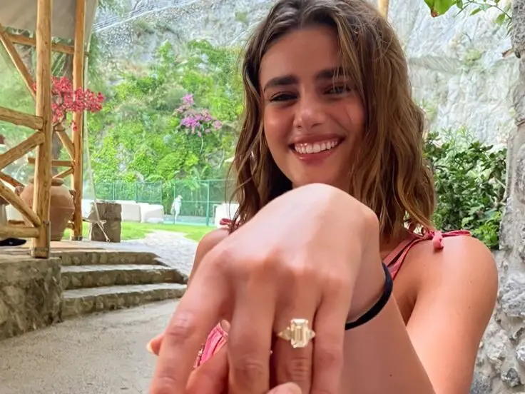 Taylor Hill's engagement ring