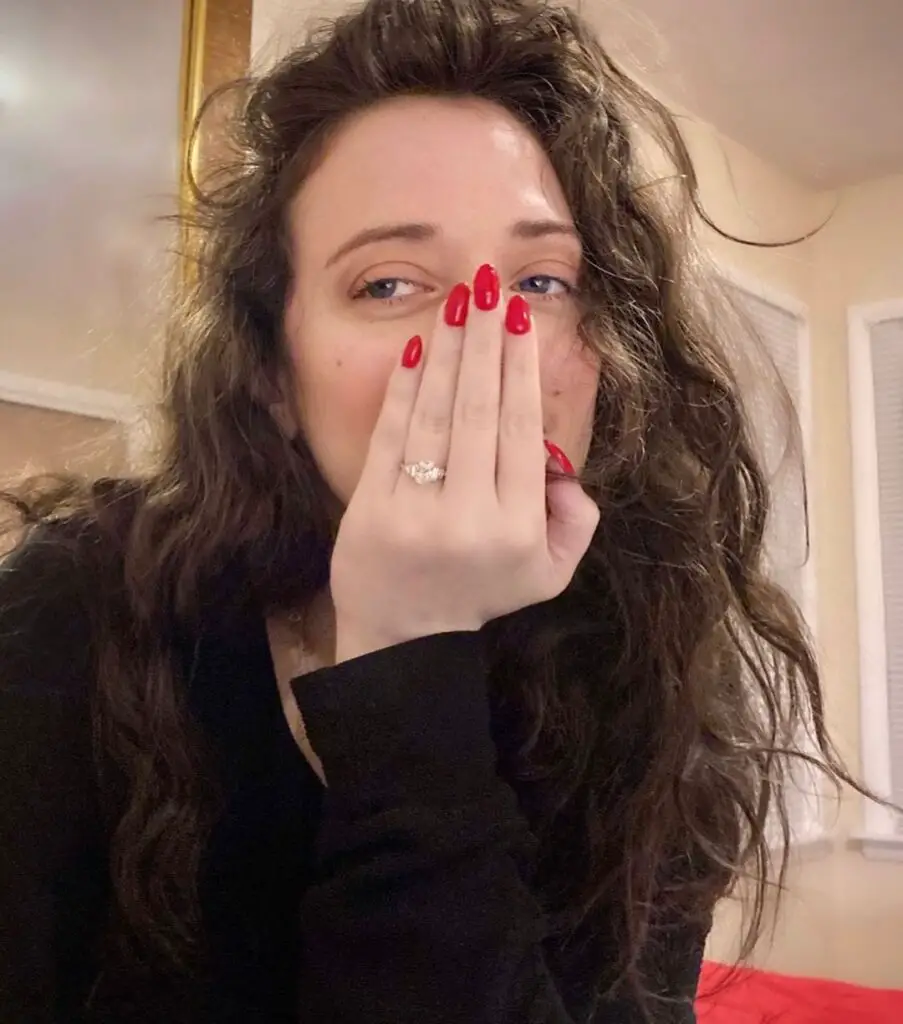 kat dennings' engagement ring